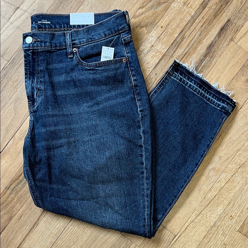 NWT Old Navy Dark Indigo Midrise Boyfriend Ankle Jeans with Frayed Hem